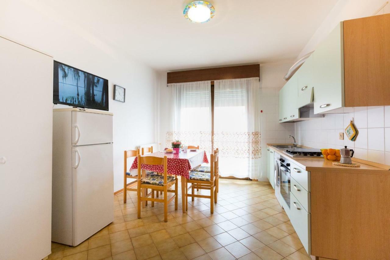 Pentagono Apartment *